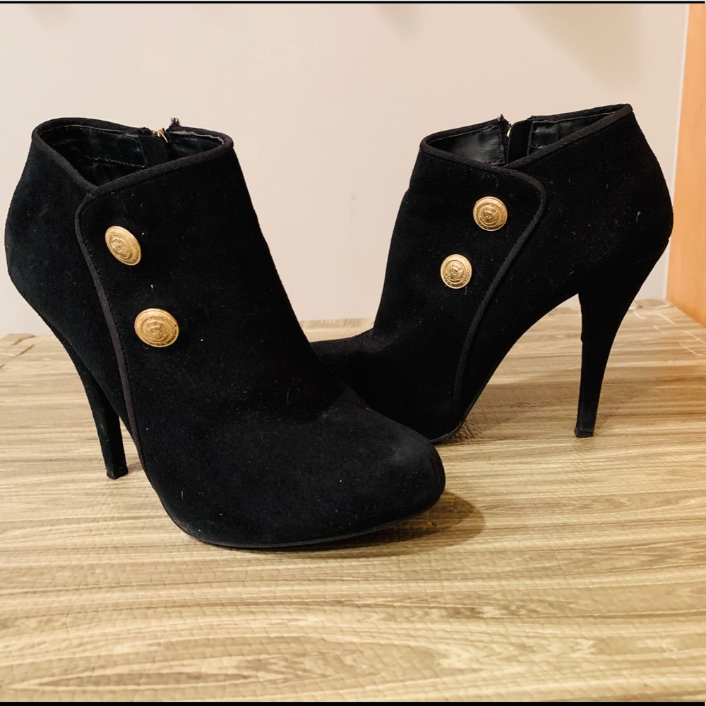 Guess Booties sz 9.5